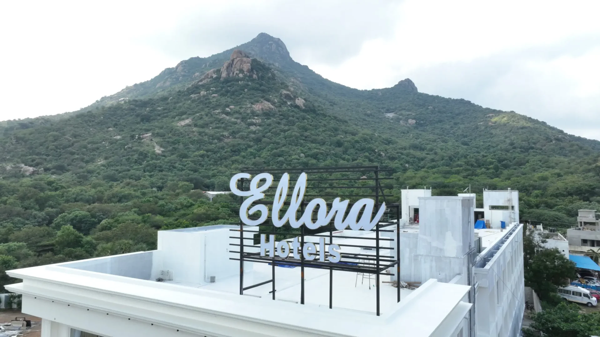 Welcome to Ellora: Where Comfort and Luxury Meet